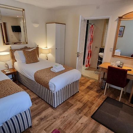 Hotel The Fox & Hounds Faringdon Habitación foto